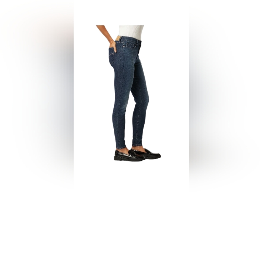 Signature Levi Strauss Mid Rise Skinny Women's Jeans 16L